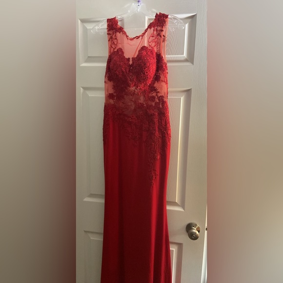 Prom dress red - Picture 2 of 3